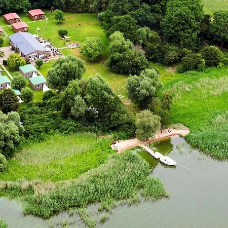 Holiday On The Backwaters, 度假居 Lutow
