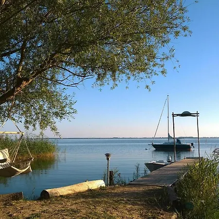 Ferienhaus Am Achterwasser In Luetow Hébergement de vacances *